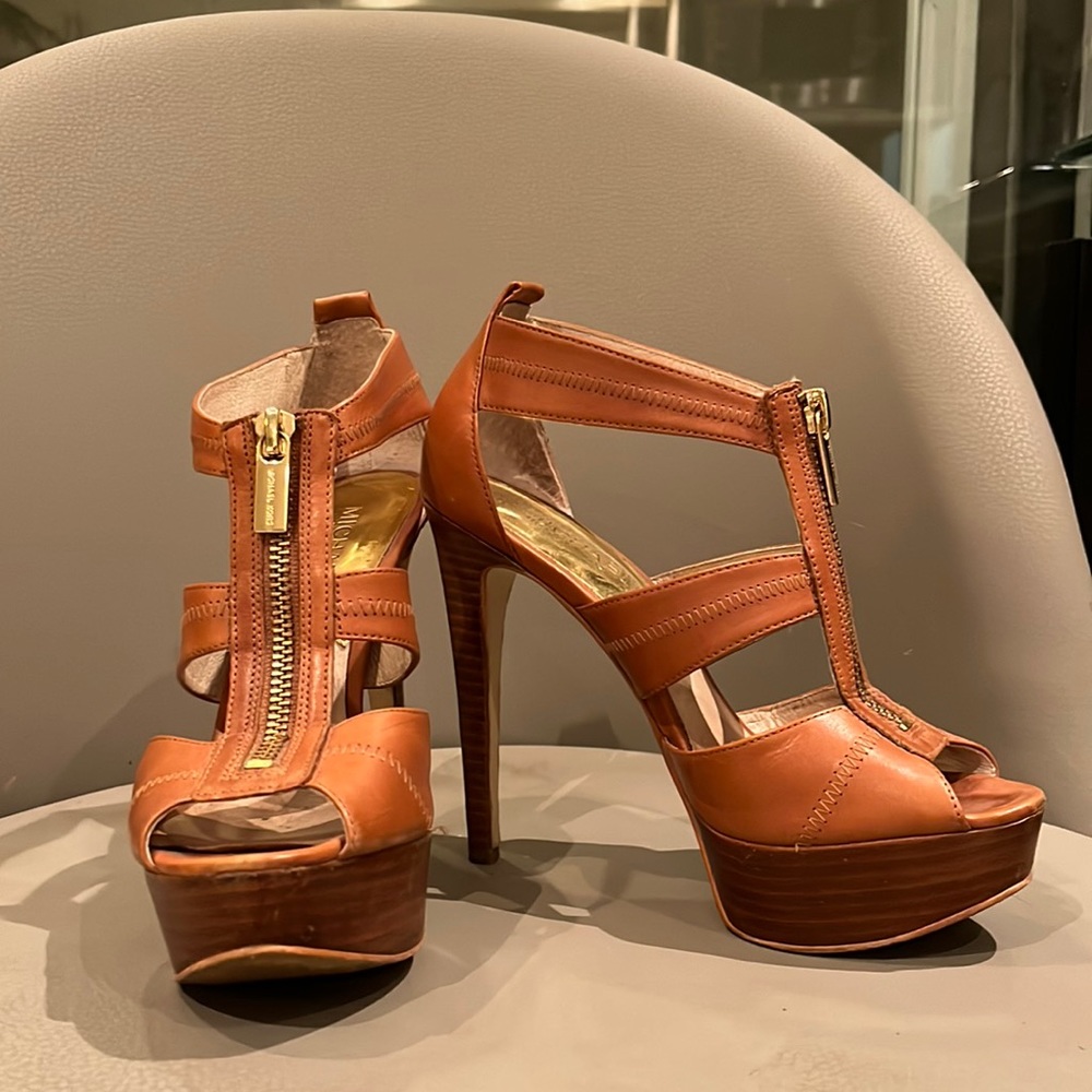 Michael Kors Sexy  Platform Open Toe Heel Shoes with Zipper Hardware Accent